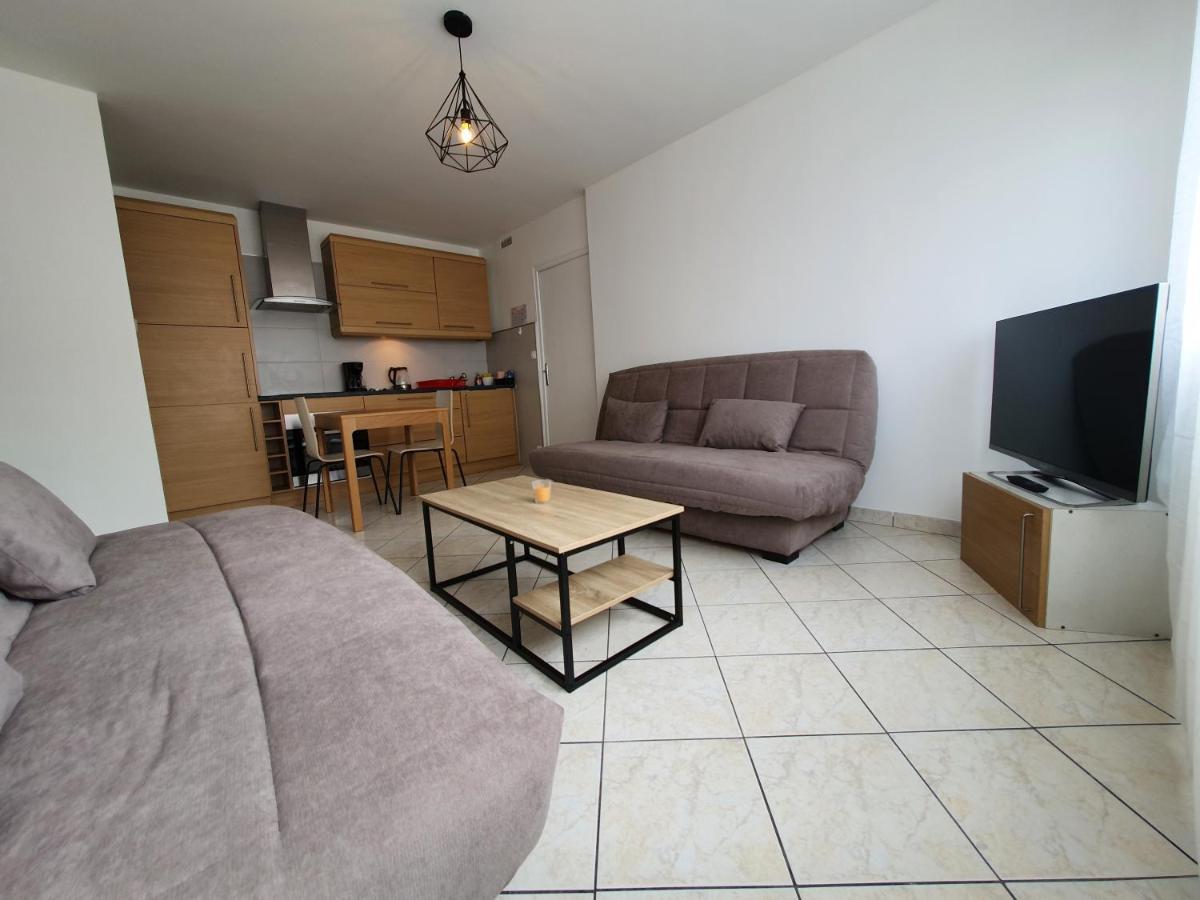 5 Personnes, 1min Gare D'annemasse, Geneve 5km Apartment Annemasse