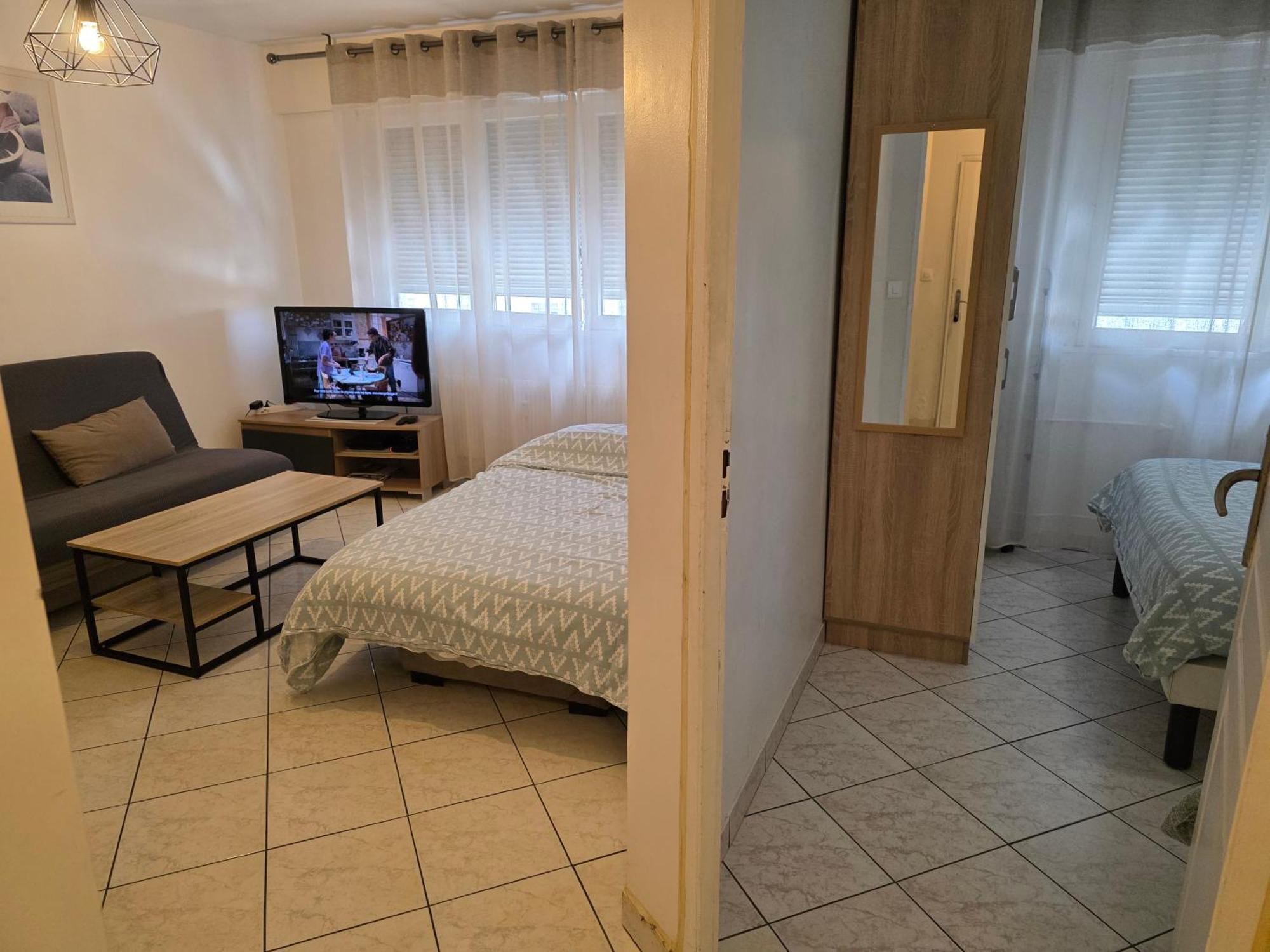 5 Personnes, 1min Gare D'annemasse, Genève 5km Appartement